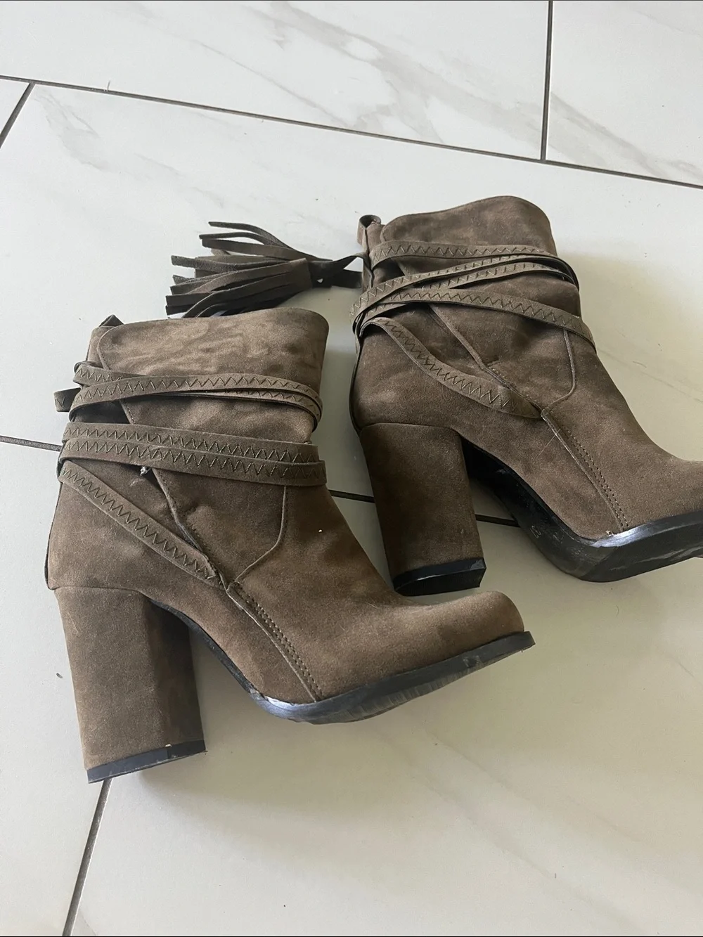 Suede boots